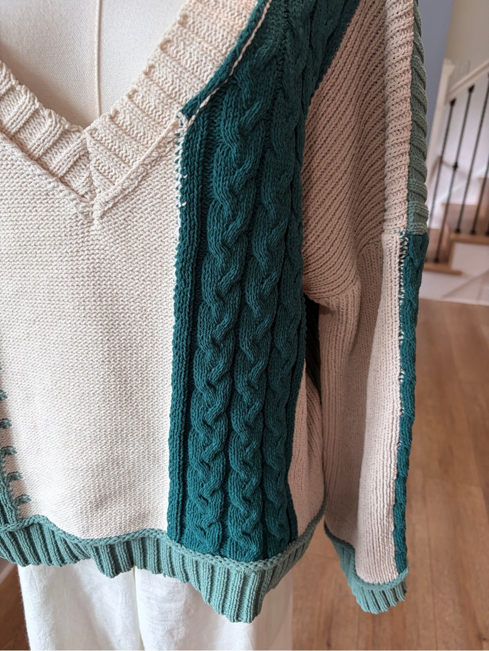 POL Cream & Sage Green Cable Knit V-Neck Oversized Sweater Small Boho - Picture 4 of 8